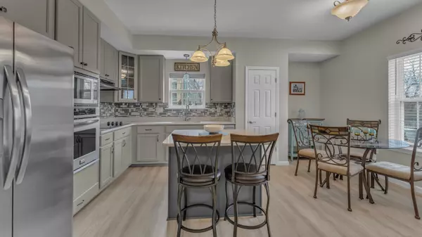 6 Monarch Trace Ct #101, Chesterfield, MO 63017-4620