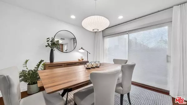 14101 Dickens ST #3, Sherman Oaks, CA 91423