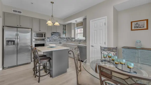 6 Monarch Trace Ct #101, Chesterfield, MO 63017-4620