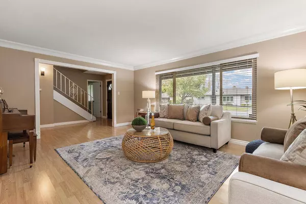 34 Greenway CIR, Sacramento, CA 95831