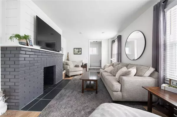 217 Summit ST SE, North Canton, OH 44720