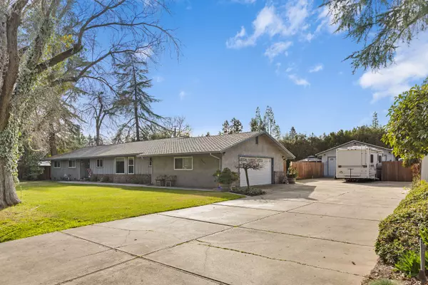 8607 Treasure Ave, Stockton, CA 95212-1414