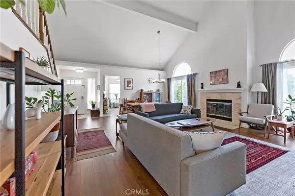 9136 N Stoneridge LN, Fresno, CA 93720