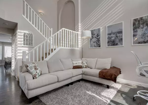 135 Riverview CIR SE, Calgary, AB T2C 4K1