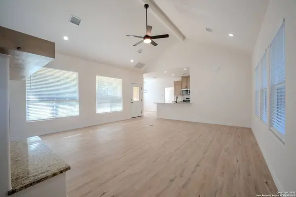 1246 DESIREE ST, Canyon Lake, TX 78133