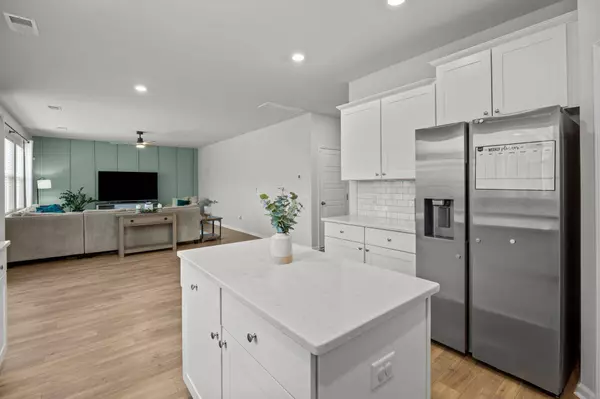 242 Narrowleaf Ave, Summerville, SC 29485