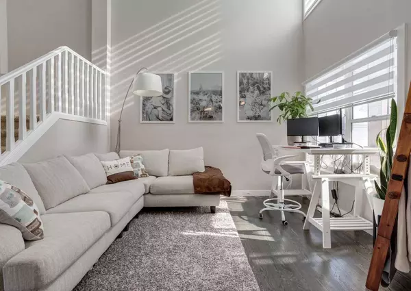 135 Riverview CIR SE, Calgary, AB T2C 4K1