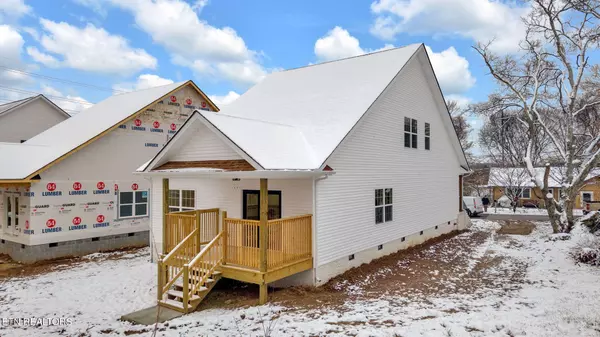 5413 Harris St, Knoxville, TN 37921