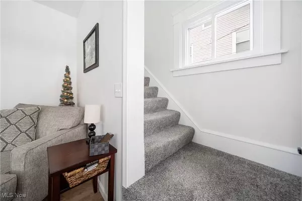 217 Summit ST SE, North Canton, OH 44720