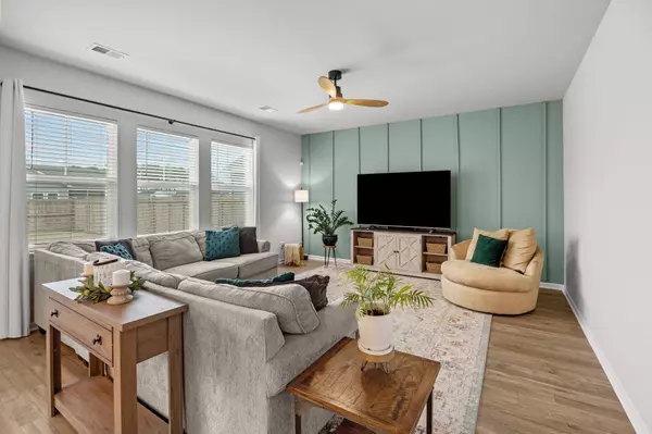 242 Narrowleaf Ave, Summerville, SC 29485