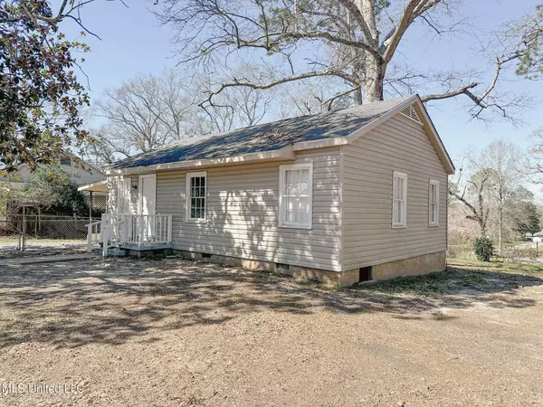 70 Duncan Street, Lucedale, MS 39452