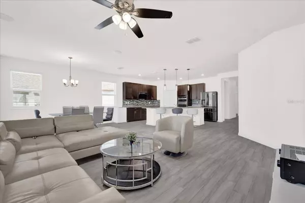 2993 IRISH PEACH DR, Winter Garden, FL 34787