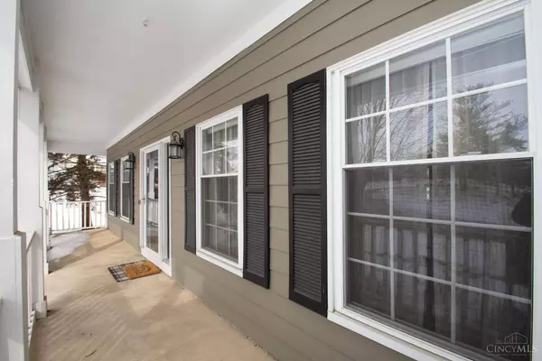 1571 Heritage Lake Dr, Centerville, OH 45458