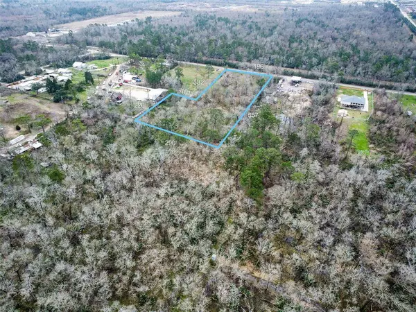 16608 Garrett RD, Houston, TX 77044