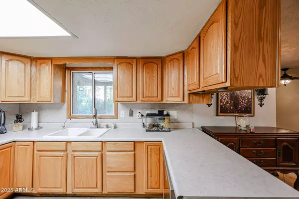 19013 N 18TH Avenue, Phoenix, AZ 85027