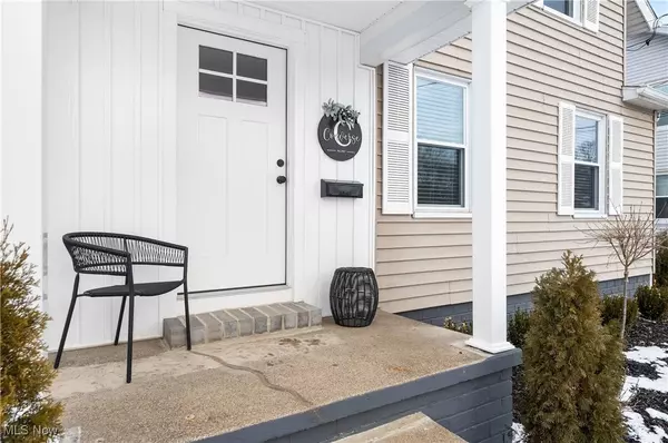 217 Summit ST SE, North Canton, OH 44720