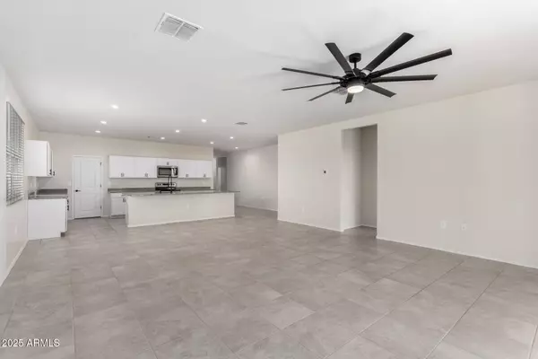 35621 W SAN ALVAREZ Avenue, Maricopa, AZ 85138