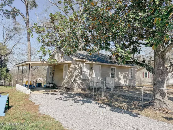 70 Duncan Street, Lucedale, MS 39452