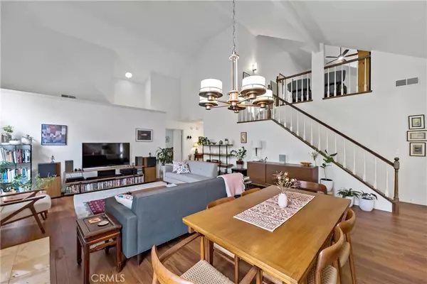 9136 N Stoneridge LN, Fresno, CA 93720