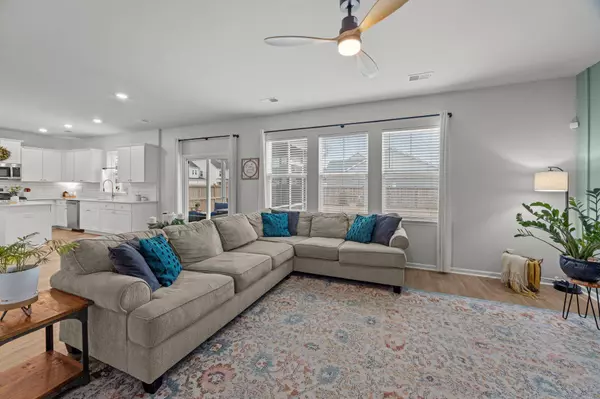 242 Narrowleaf Ave, Summerville, SC 29485