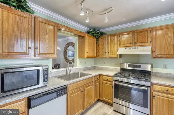 5807-I HIDDEN LAKE DR, Harrisburg, PA 17111