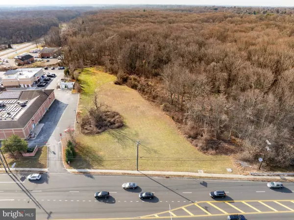 330 MARTER AVE, Moorestown, NJ 08057