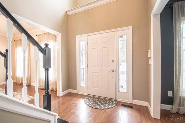 1571 Heritage Lake Dr, Centerville, OH 45458