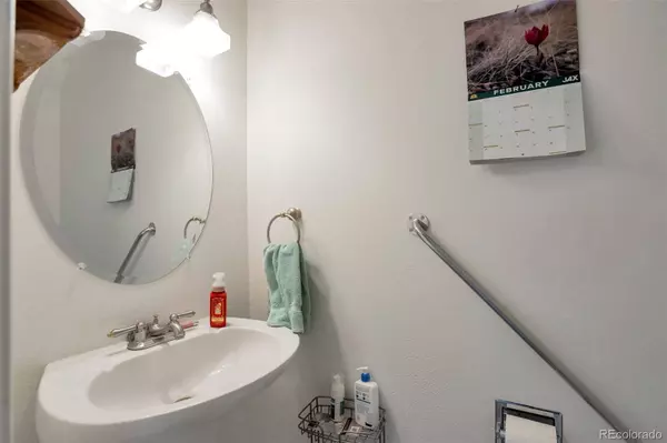 9207 E Mansfield AVE, Denver, CO 80237