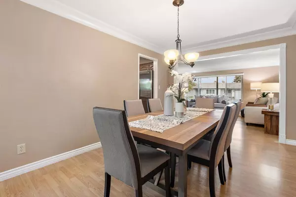 34 Greenway CIR, Sacramento, CA 95831