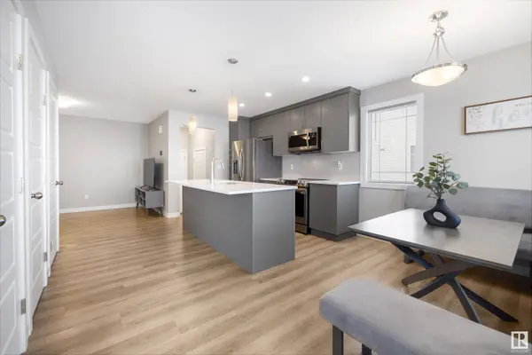 994 STILLWATER BV NW, Edmonton, AB T6M 1M8