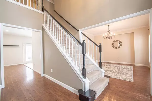 1571 Heritage Lake Dr, Centerville, OH 45458