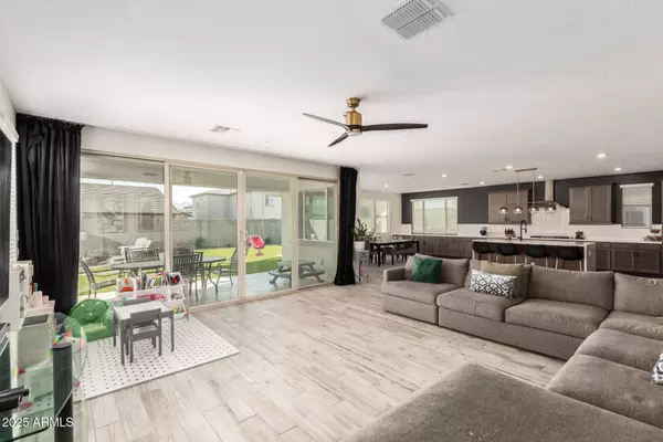 11679 W PARKWAY Lane, Avondale, AZ 85323