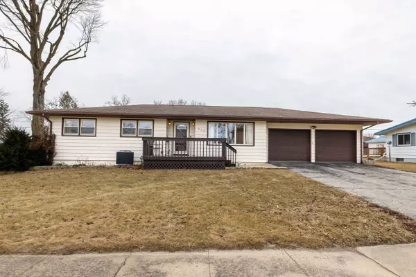 232 E Benton Avenue, Stockton, IL 61085