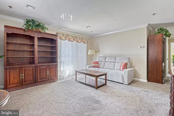 5807-I HIDDEN LAKE DR, Harrisburg, PA 17111