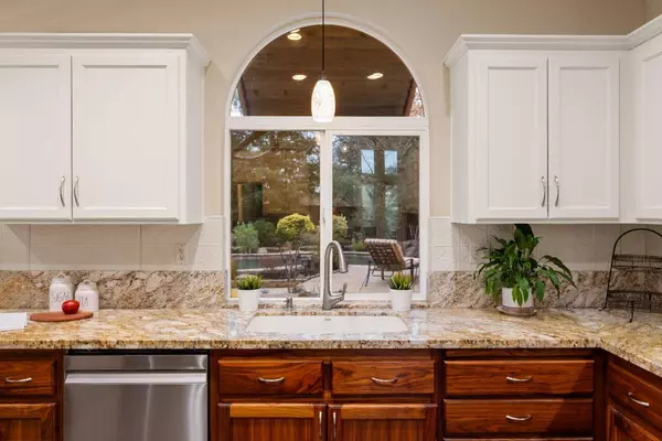 6408 Bluevista CT, Rocklin, CA 95677