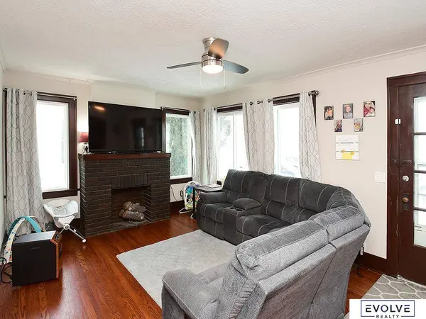 2437 Avenue E, Council Bluffs, IA 51501