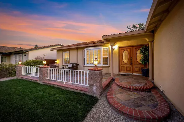 2618 Toy LN, San Jose, CA 95121