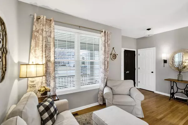 250 JOHN M BOOR DR, Gilberts, IL 60136