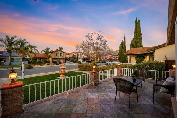 2618 Toy LN, San Jose, CA 95121