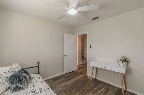 2960 Woodbridge Drive, Bedford, TX 76021