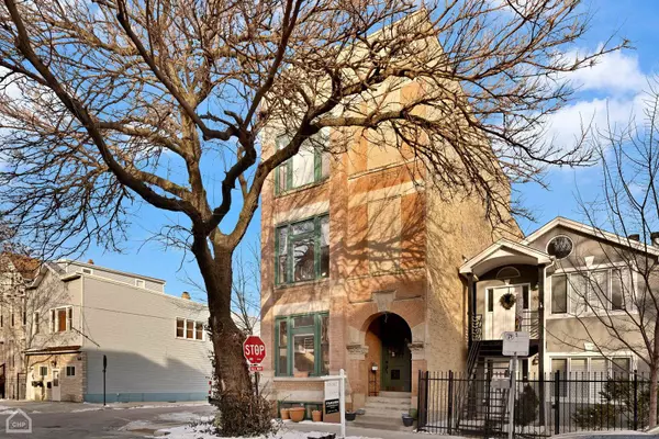 839 N Marshfield AVE #1W, Chicago, IL 60622