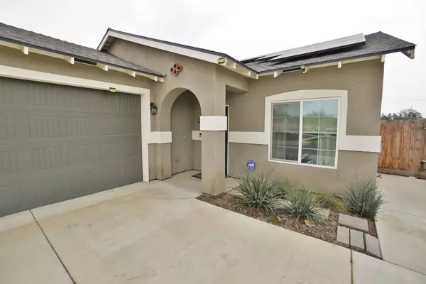 2012 N Edison Street, Visalia, CA 93292