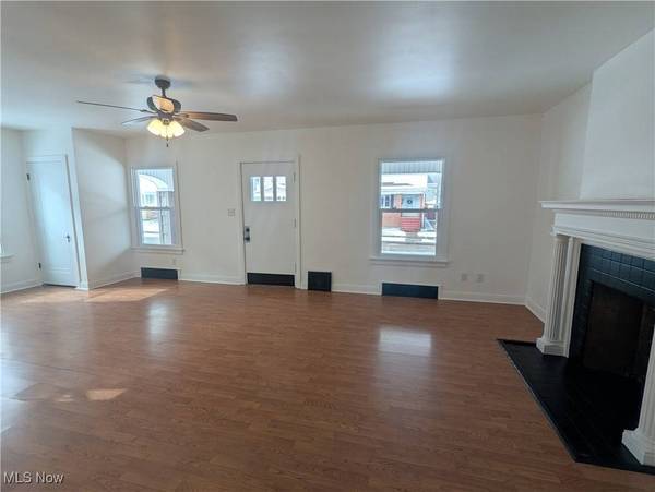 1104 Pearl ST, Martins Ferry, OH 43935