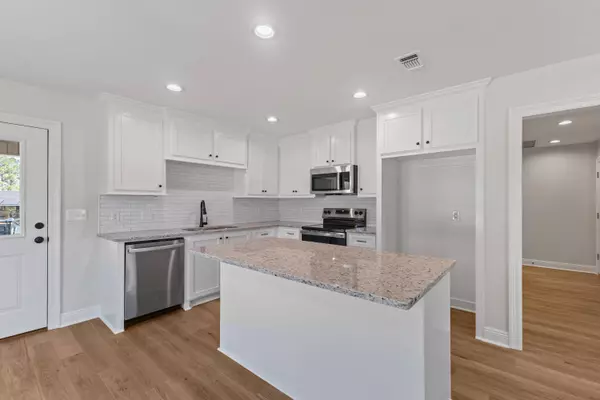 7 Jackson Square Dr., Hattiesburg, MS 39402