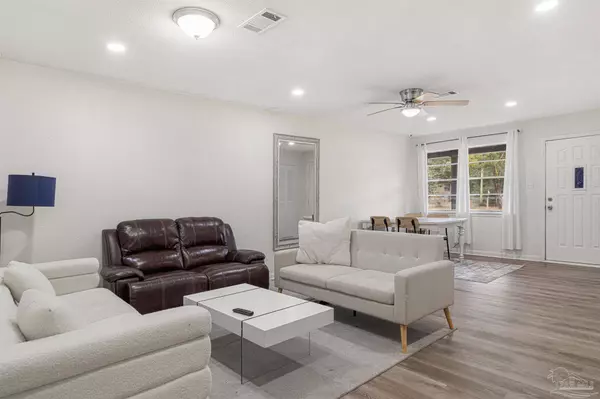 710 W Pinestead Rd, Pensacola, FL 32505