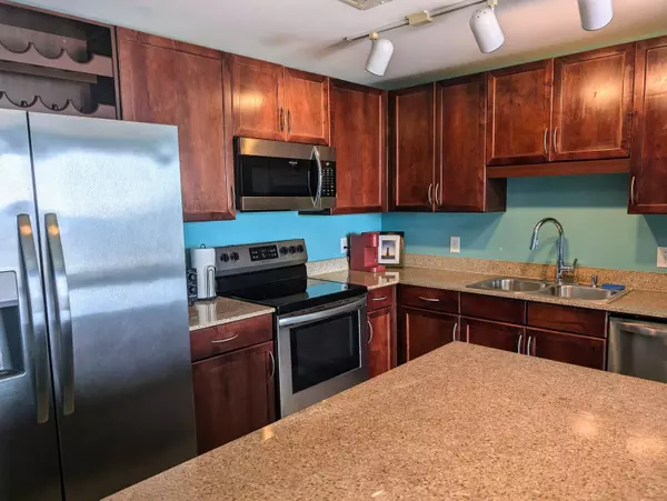 9860 S Thomas Drive  #907, Panama City, FL 32407