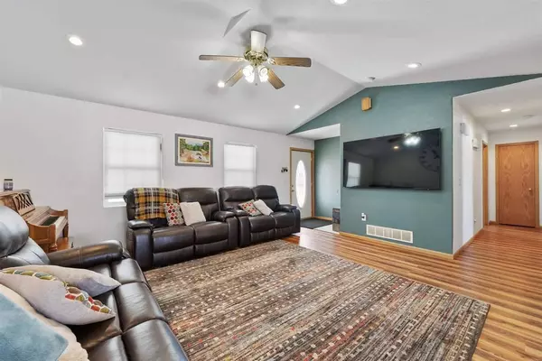 301 W 15th St, West Liberty, IA 52776