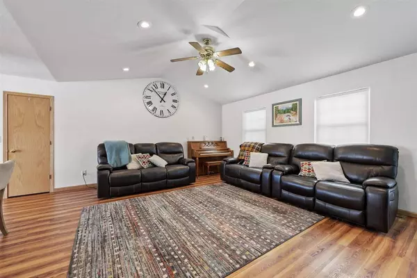 301 W 15th St, West Liberty, IA 52776