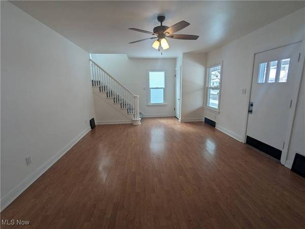 1104 Pearl ST, Martins Ferry, OH 43935