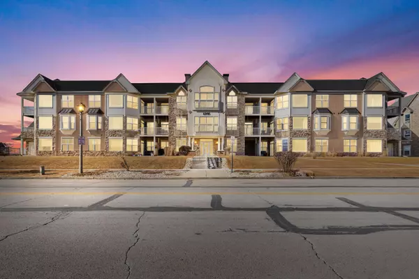 6995 S Riverwood Blvd Unit S-303, Franklin, WI 53132